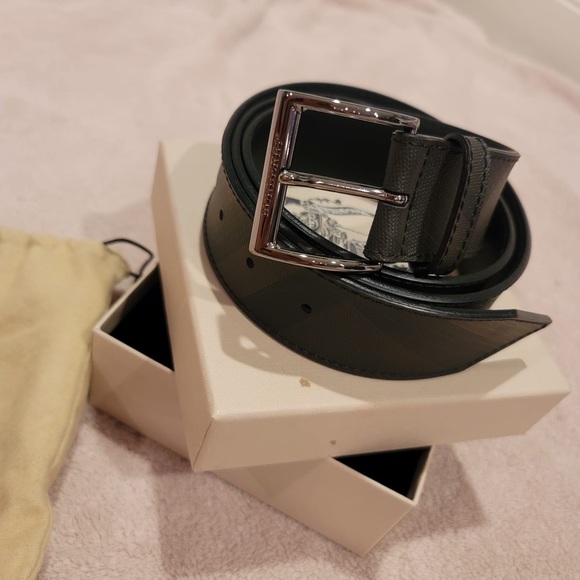 Burberry Authentic Casual Belt - Picture 1 of 5